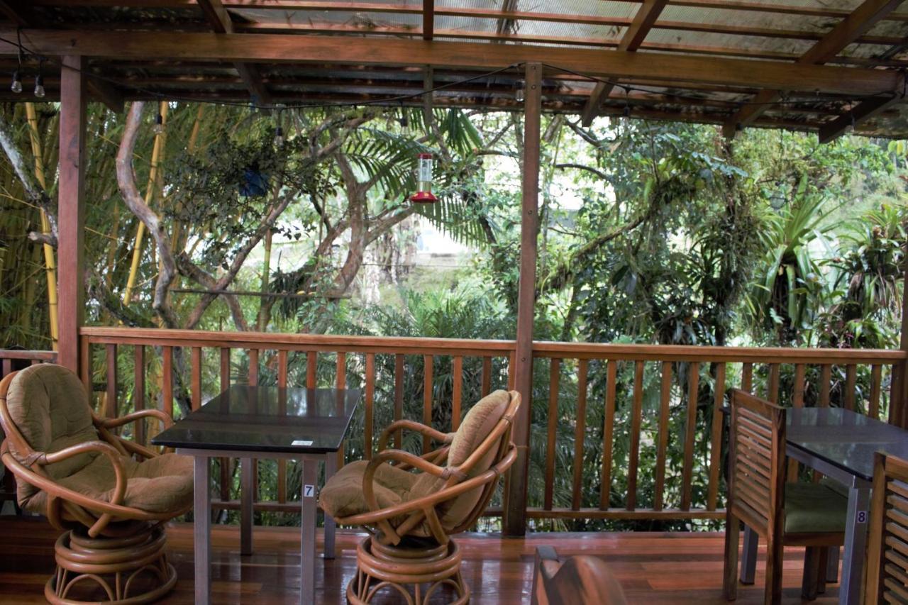 Hostal Zafiro Mindo Exterior foto